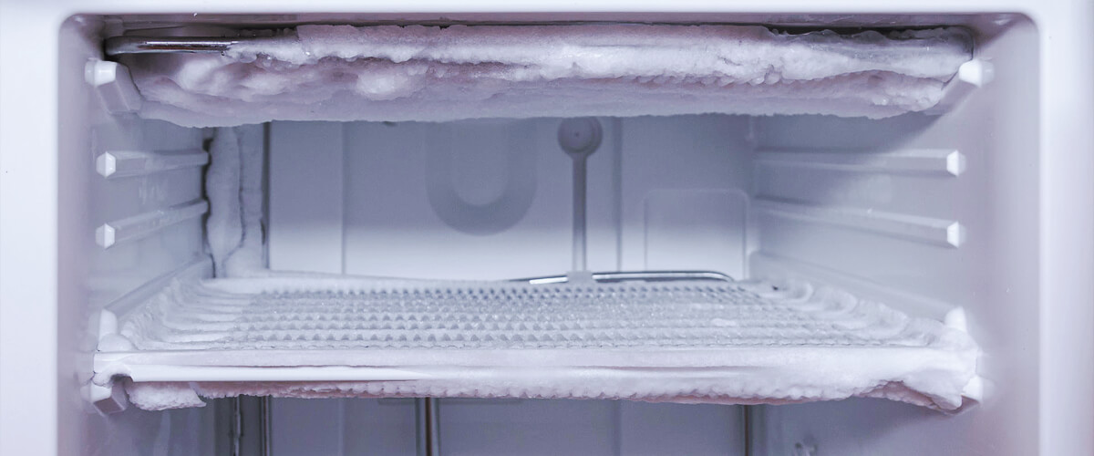 signs that your mini fridge needs defrosting