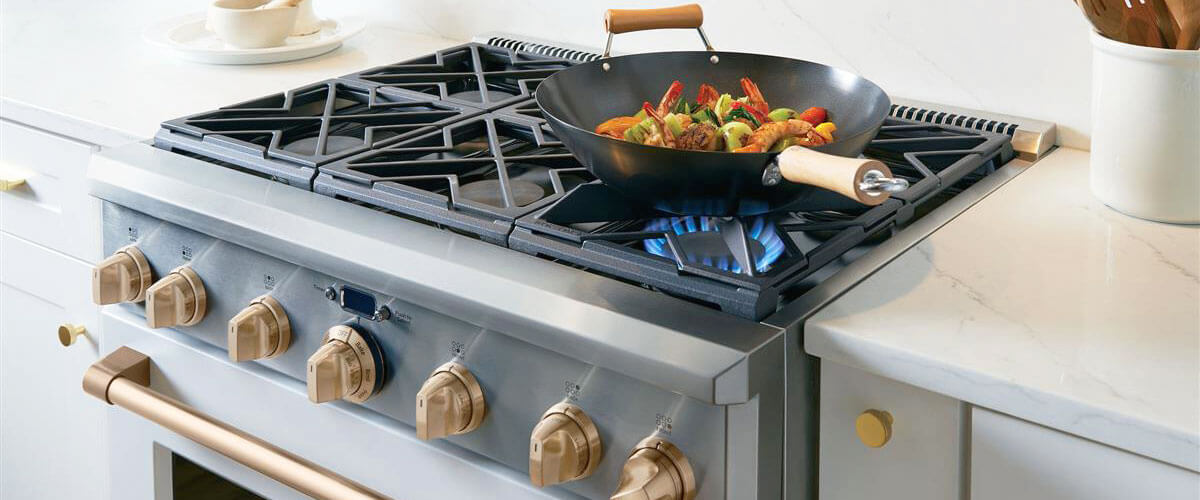 key features of wall and range oven