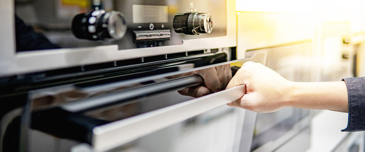 should I grill in the oven with the open or closed door?