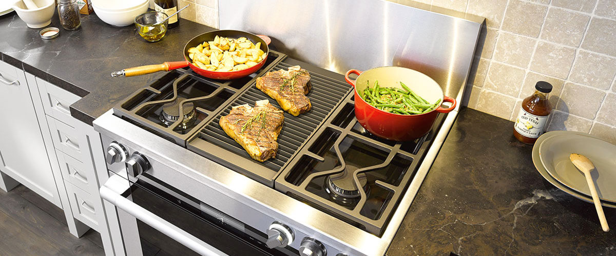 size and appearance of range and wall ovens